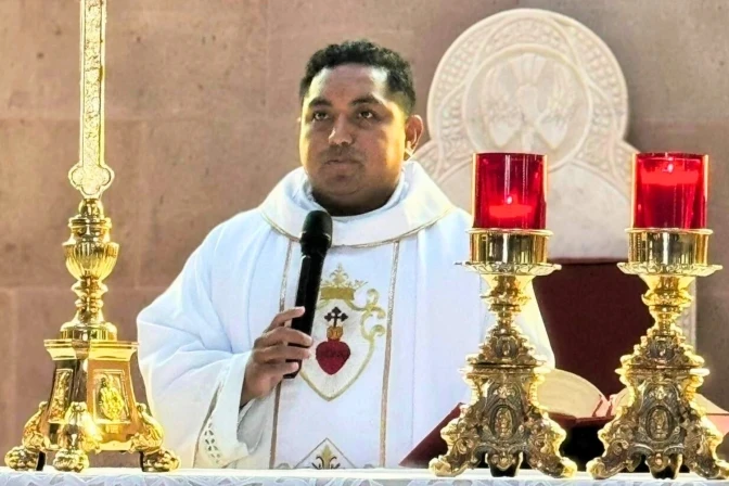 Father Héctor Alejandro Pérez.?w=200&h=150