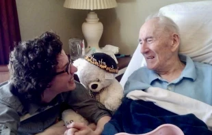 Amanda Achtman's last photo with her grandfather, Joseph Achtman. Credit: Photo courtesy of Amanda Achtman