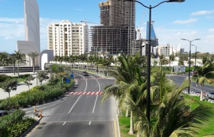 The port city of Jeddah, Saudi Arabia. Credit: Tahir mq, CC BY-SA 4.0, via Wikimedia Commons