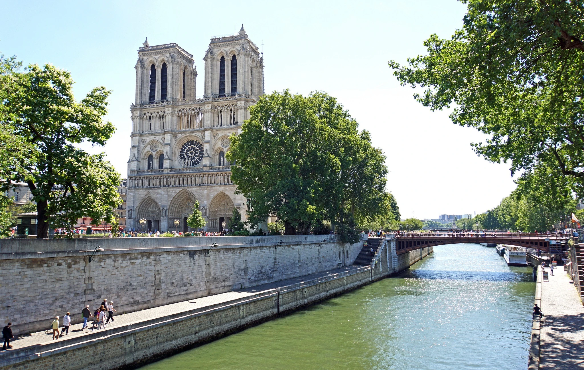 Notre-Dame de Paris (French for “Our Lady of Paris”), also known as Notre-Dame Cathedral or simply Notre-Dame, is among the largest and most well-known church buildings in the world.?w=200&h=150