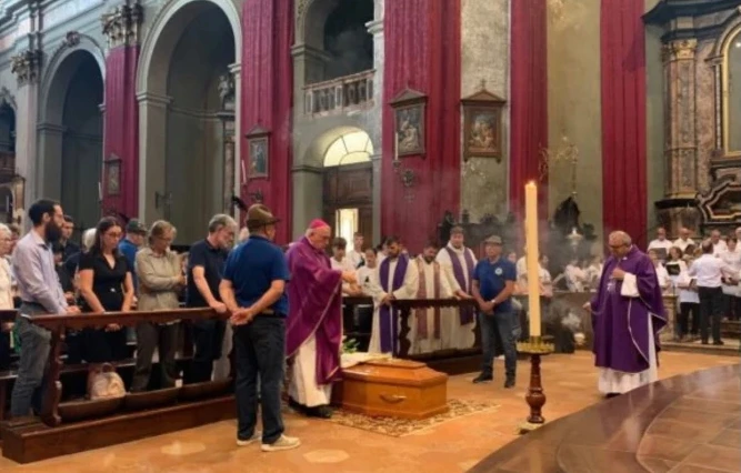The funeral of Matteo Balzano, a young Italian priest who recently took his own life at the age of 35, was held July 8, 2025, in the presence of the faithful — especially young people — he served at the parish in Cannobio in the Piedmont region.?w=200&h=150