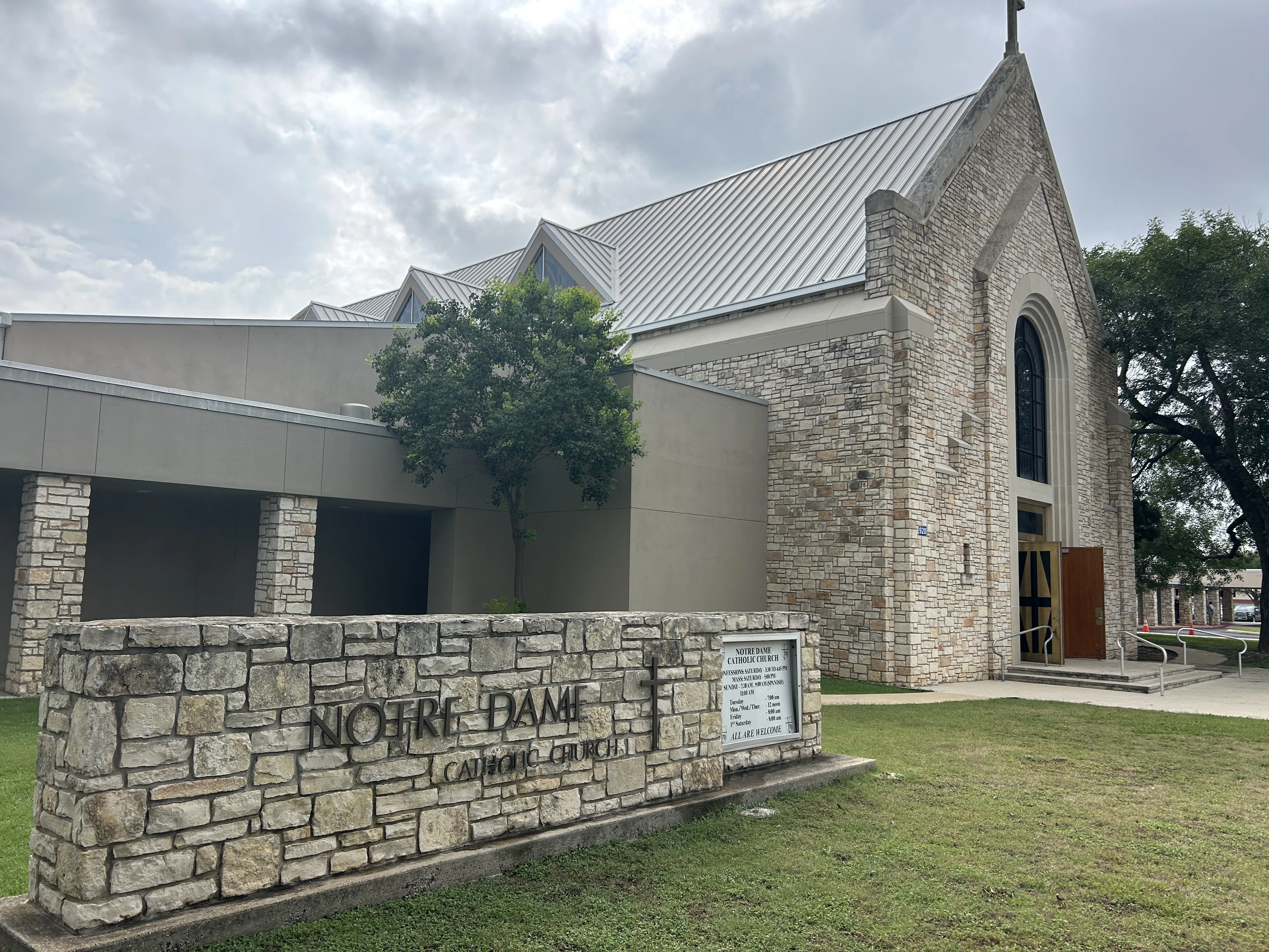 Notre Dame Catholic Church in Kerrville, Texas.?w=200&h=150