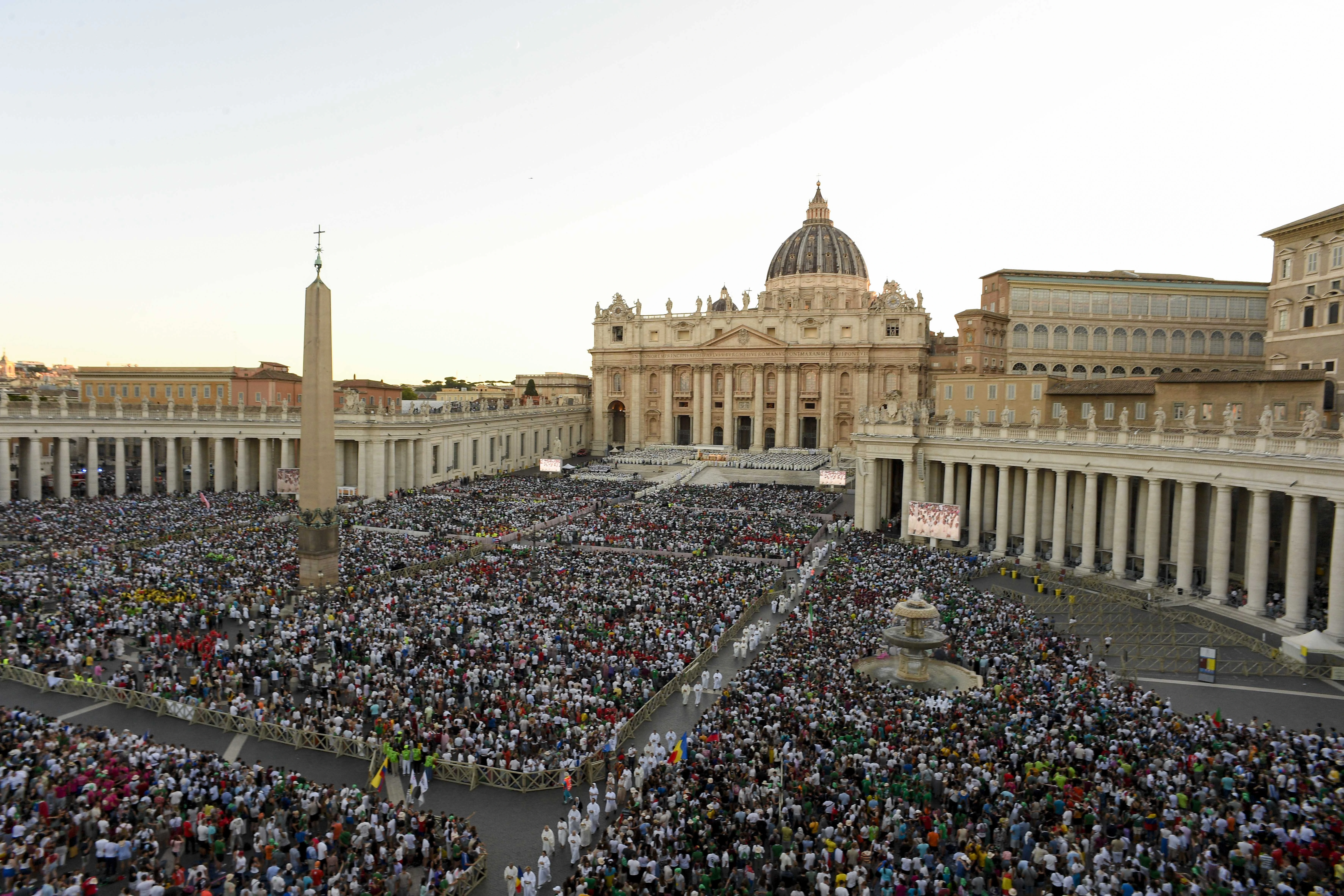 Thousands fill St. Peter’s Square for the Jubilee of Youth welcome Mass on July 29, 2025, at the Vatican.?w=200&h=150