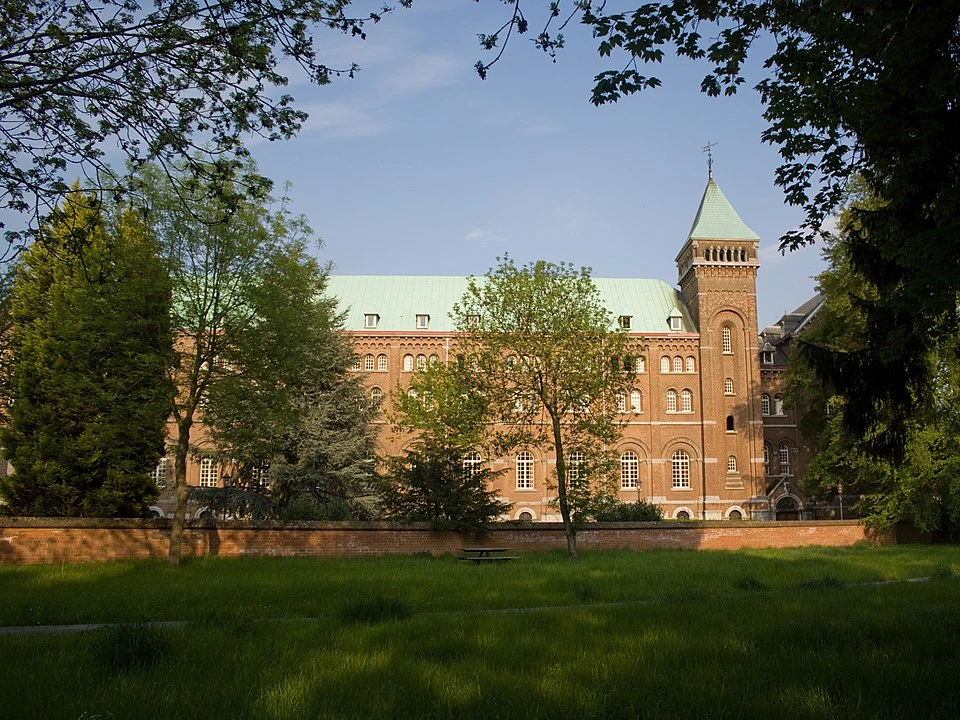 Keizersberg Abbey in Leuven, Belgium.?w=200&h=150