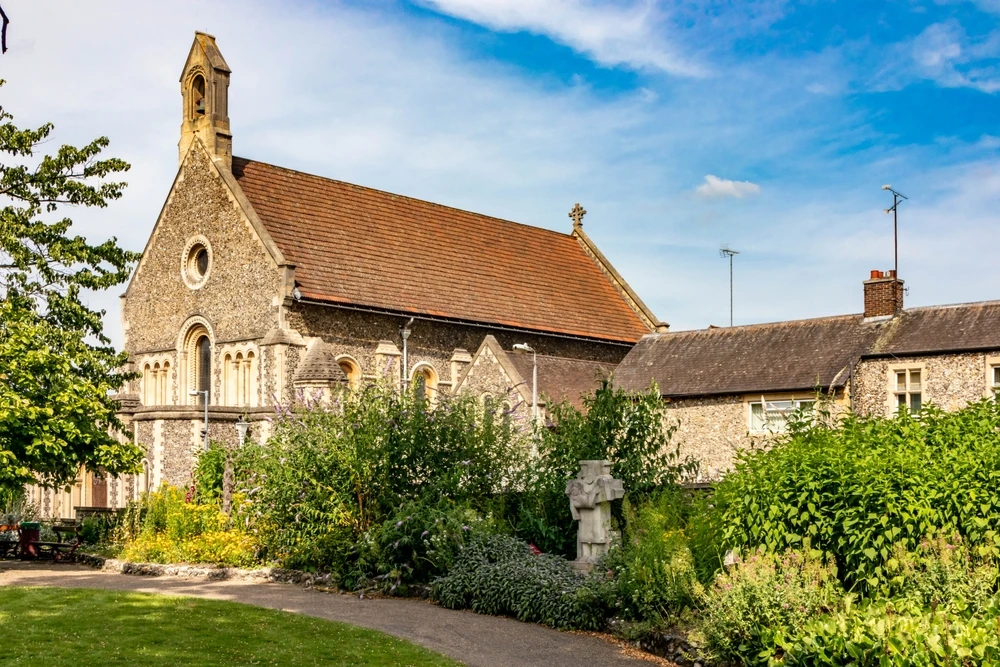 St. James Roman Catholic Church in Reading, England, is the starting point of the English route of the Camino de Santiago.?w=200&h=150