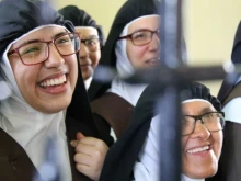 The pontifical foundation Aid to the Church in Need reminds us that “women religious are often on the front lines of wars.”