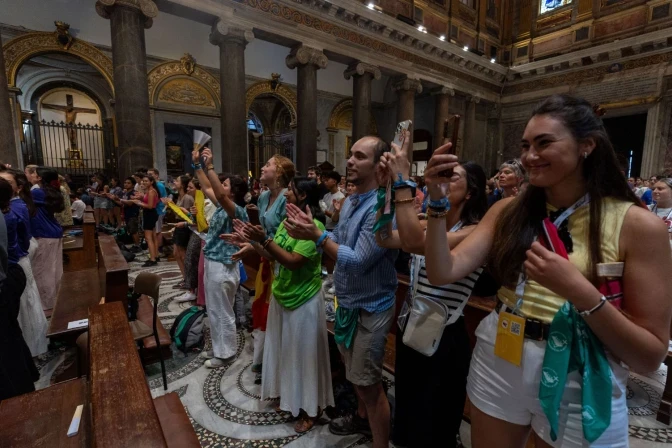 Young people raise their voices from the Basilica of Santa Maria in Trastevere on Aug. 1, 2025.?w=200&h=150